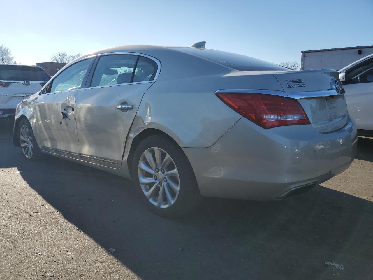 VIN 1G4GB5G38GF100310 2016 BUICK LACROSSE no.2