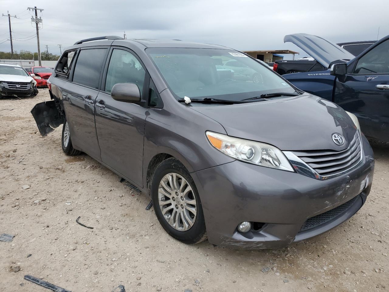 VIN 5TDYK3DCXFS650091 2015 TOYOTA All Models no.4