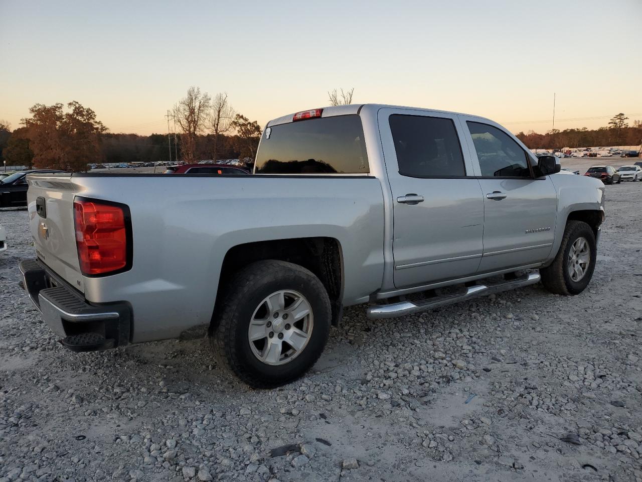 2016 Chevrolet Silverado - Image 3