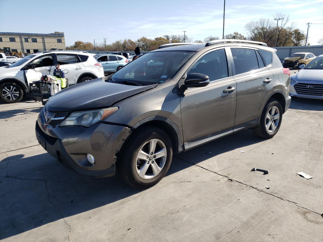 VIN 2T3WFREVXFW132205 2015 TOYOTA RAV4 no.1