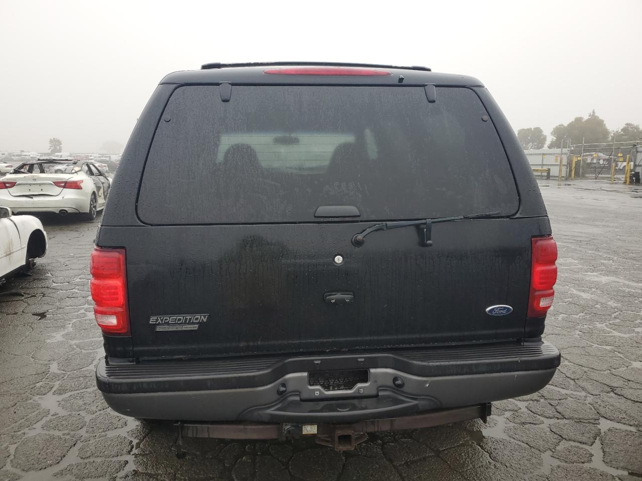 2000 Ford Expedition Xlt VIN: 1FMPU16LXYLA61727 Lot: 85990684