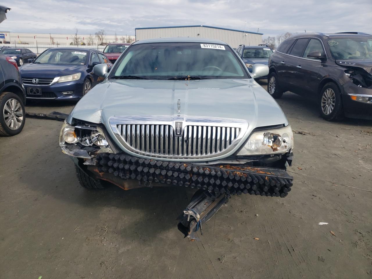 2007 Lincoln Town Car - Image 5