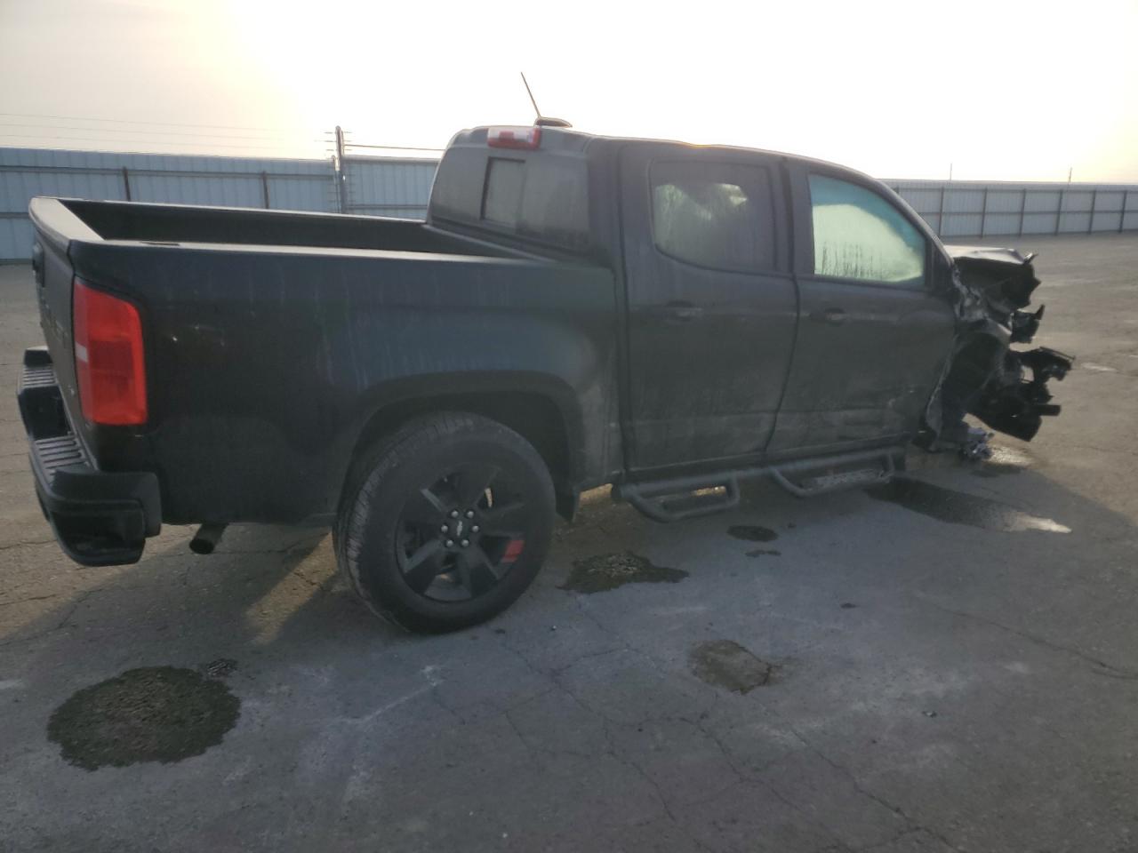 2022 Chevrolet Colorado - Image 3