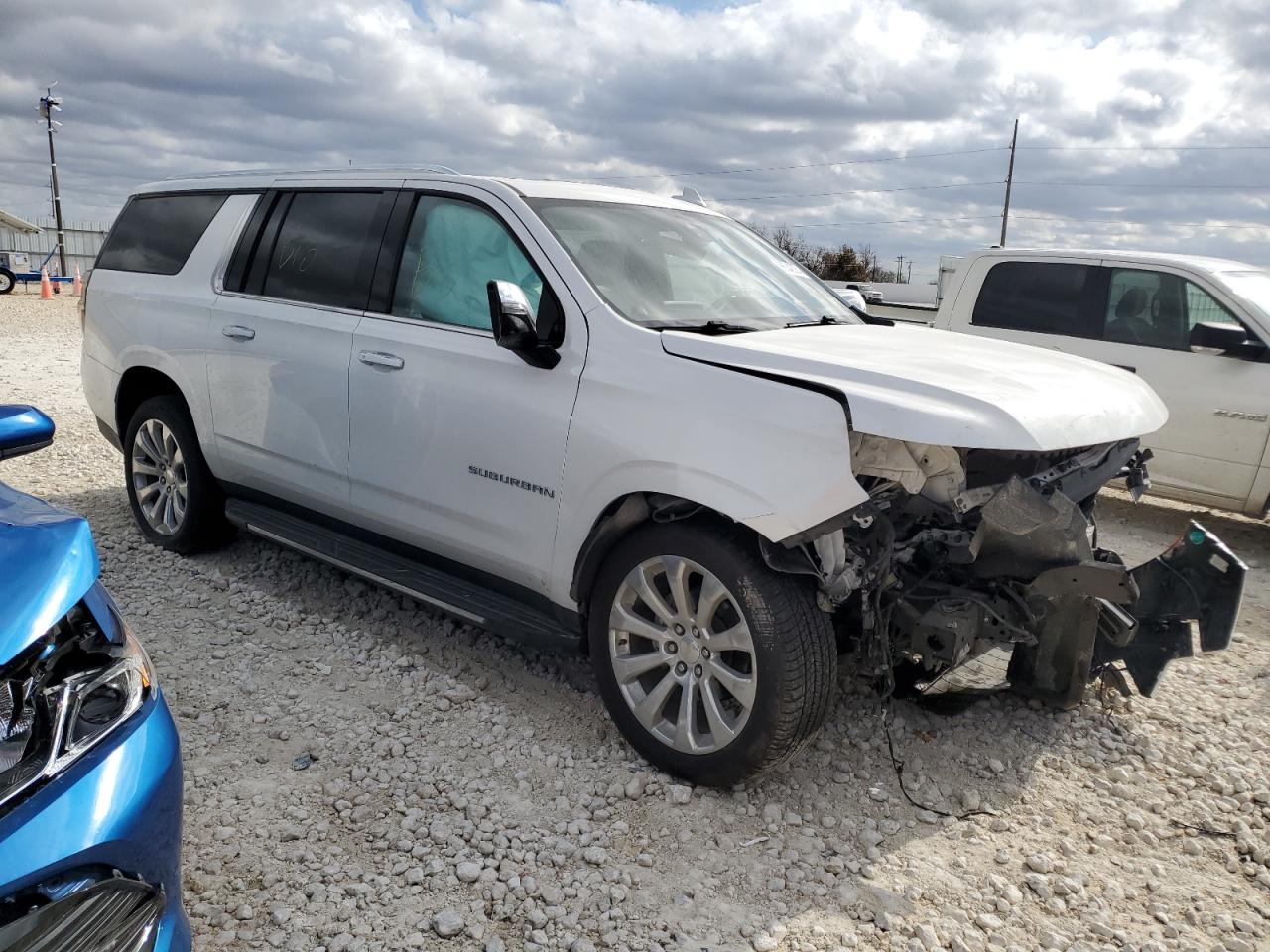 2021 Chevrolet Suburban - Image 4