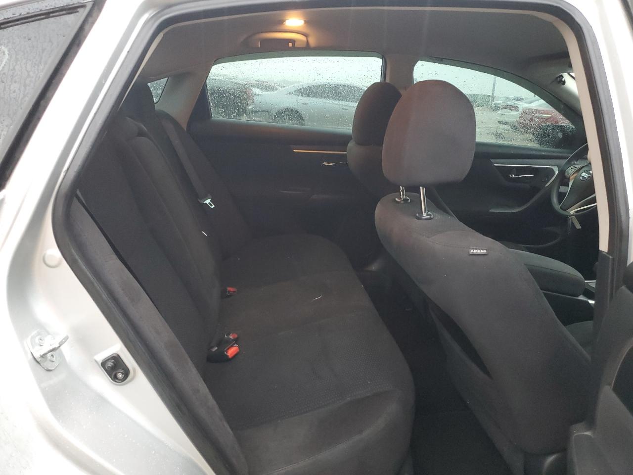 2015 Nissan Altima - Image 10