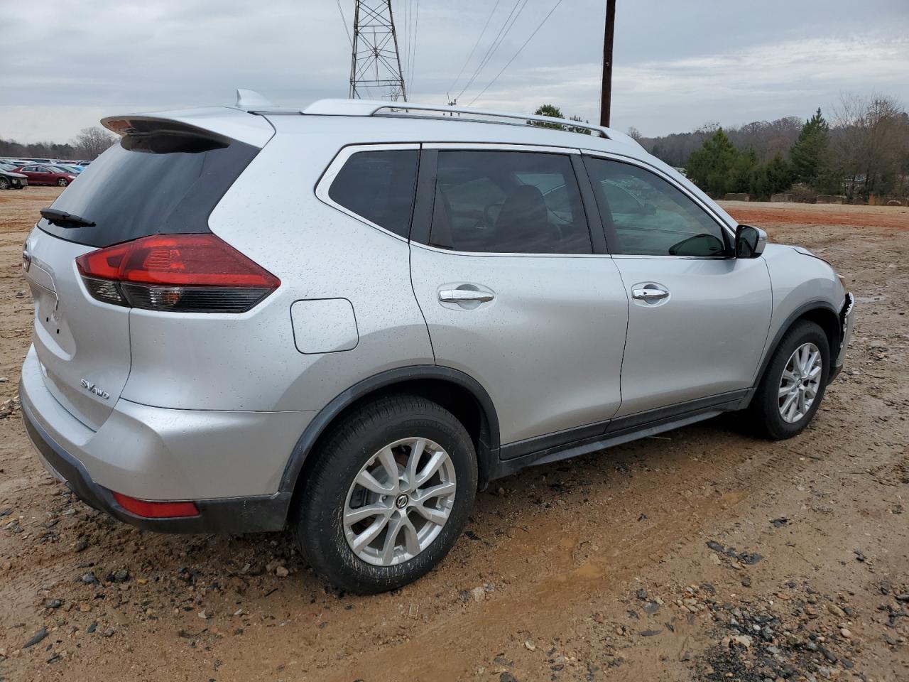 2018 Nissan Rogue - Image 3