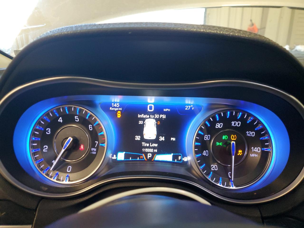 2016 Chrysler 300 - Image 9