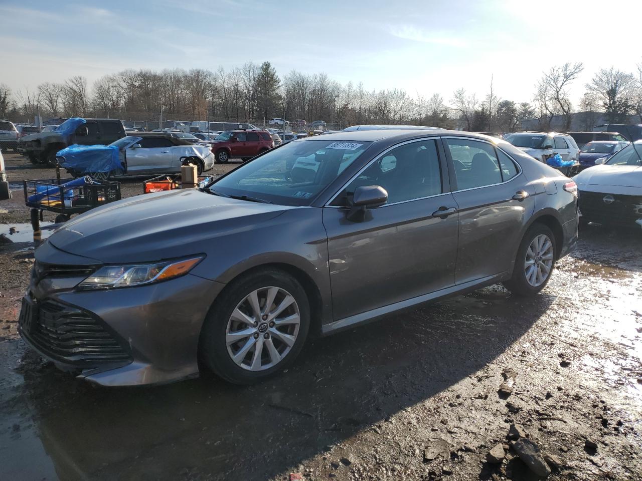 VIN 4T1B11HK0JU103894 2018 TOYOTA CAMRY no.1