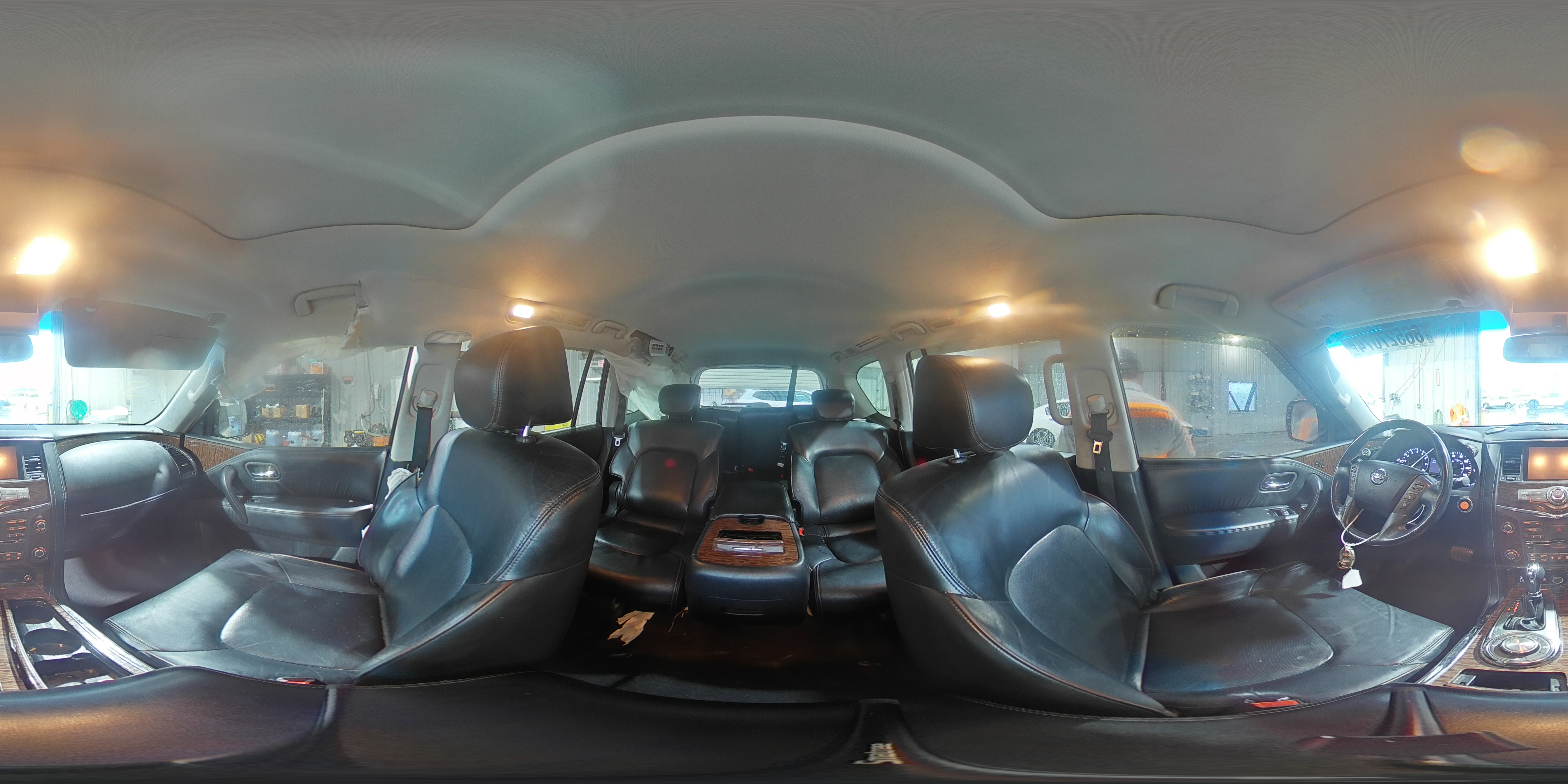 2017 Nissan Armada - Image 15