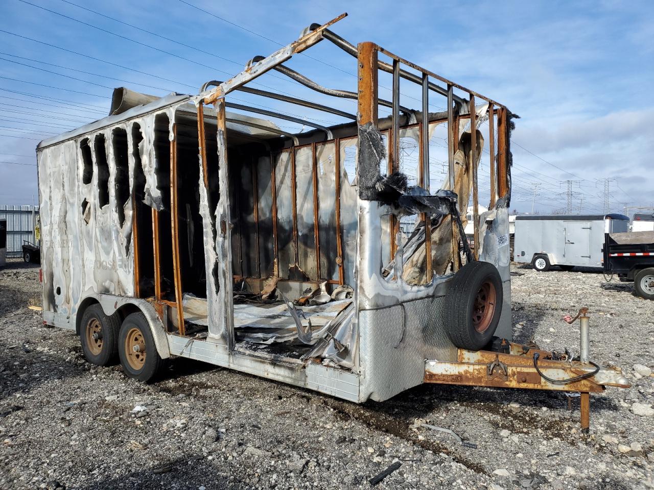 2005 Wells Cargo Cargo продається в Elgin, IL - Burn