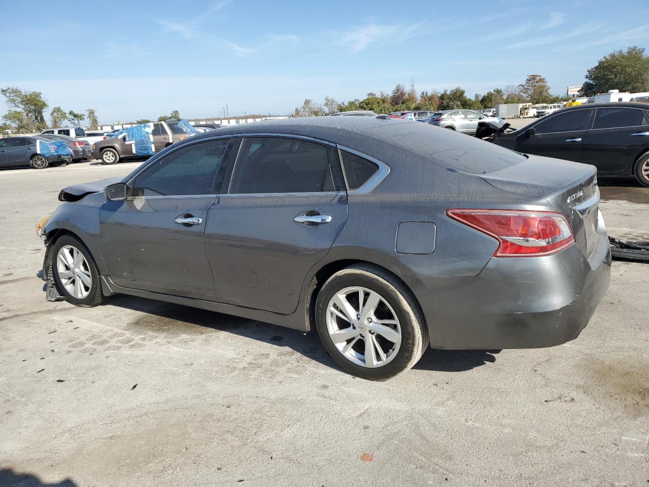 1N4AL3AP7FC240202 2015 NISSAN ALTIMA - Image 2