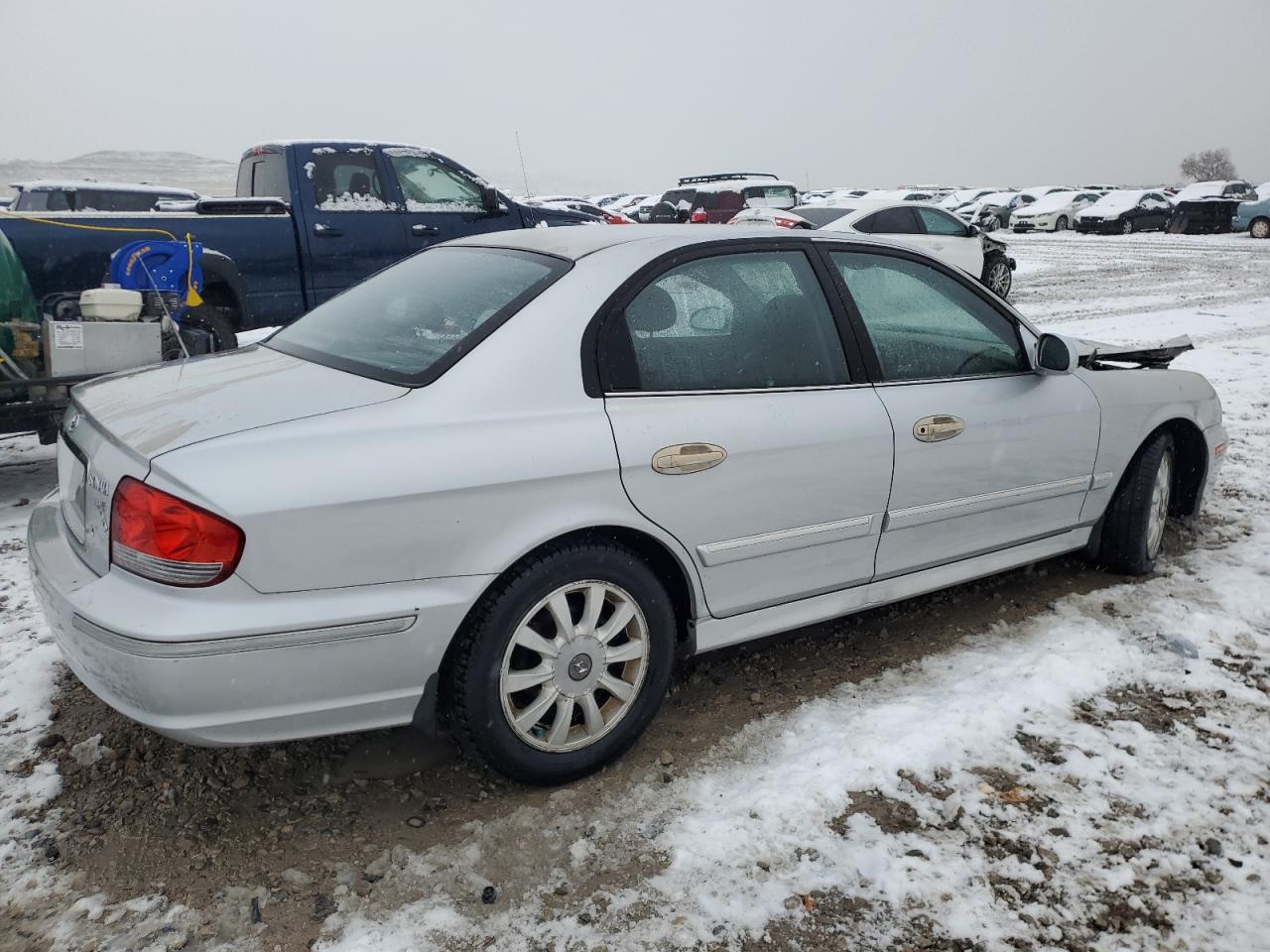 2003 Hyundai Sonata - Image 3