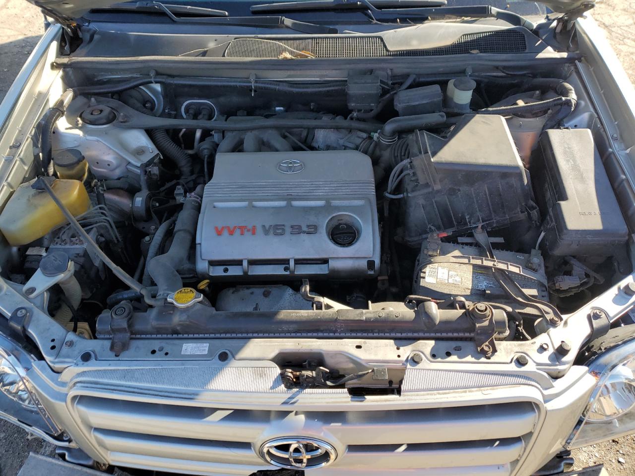 2005 Toyota Highlander - Image 12