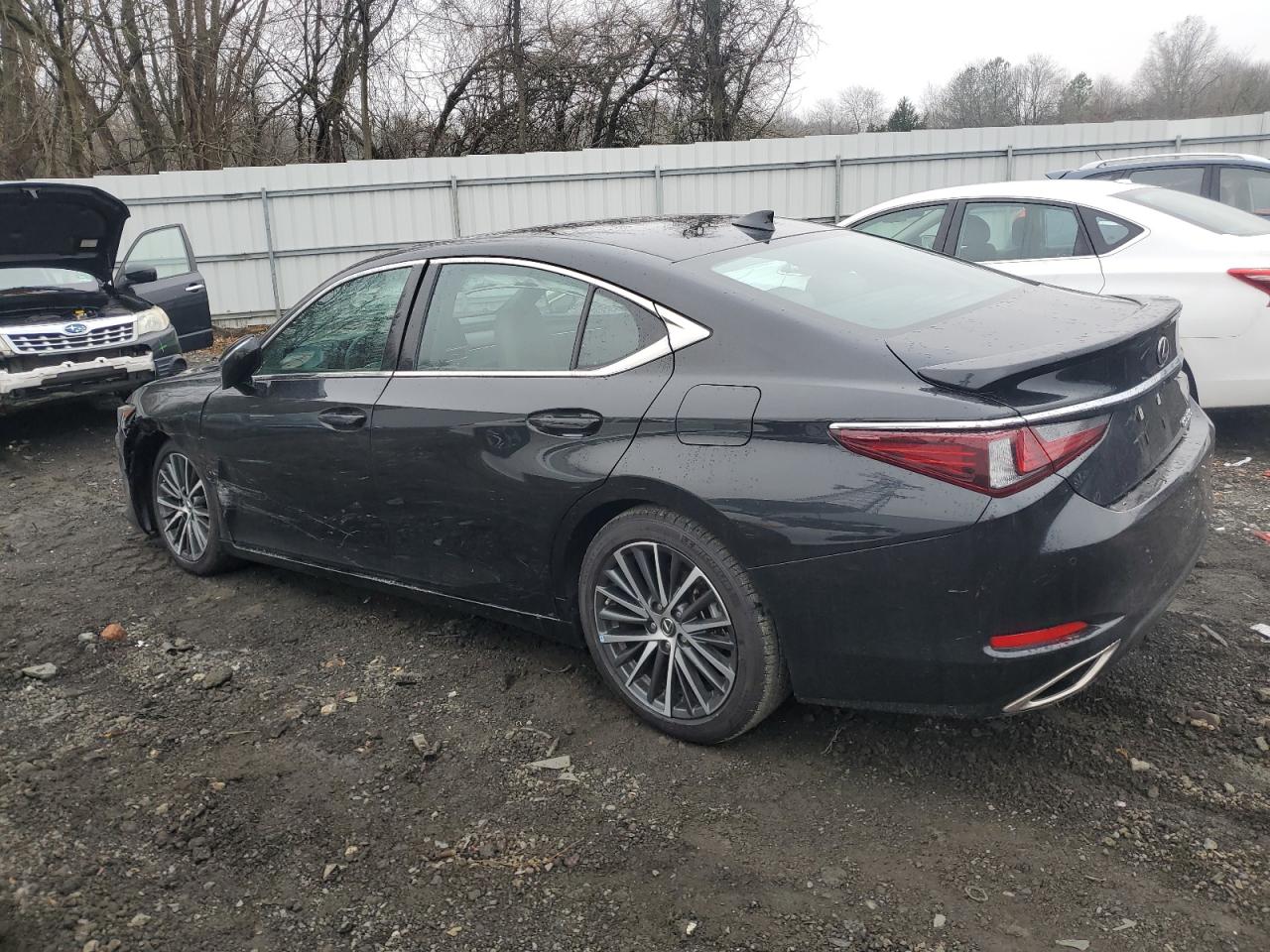 2024 Lexus ES - Image 2