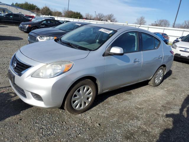  NISSAN VERSA 2014 Сріблястий