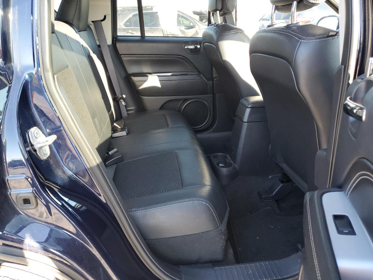 2017 Jeep Compass - Image 11
