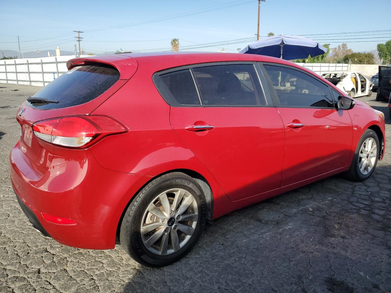 VIN KNAFK5A81H5679813 2017 KIA FORTE no.3