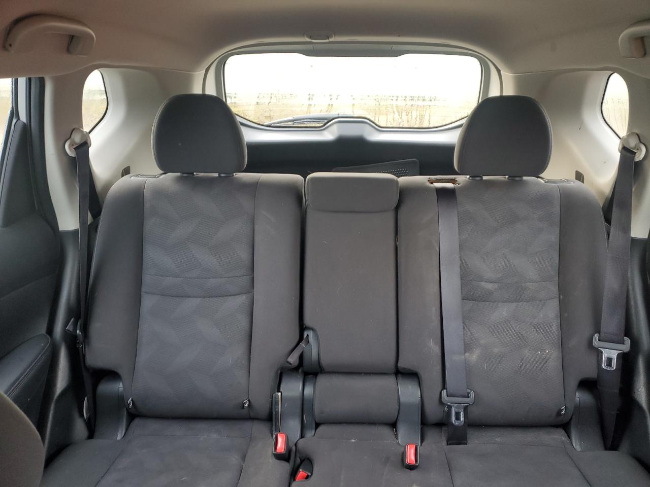 2016 Nissan Rogue - Image 10
