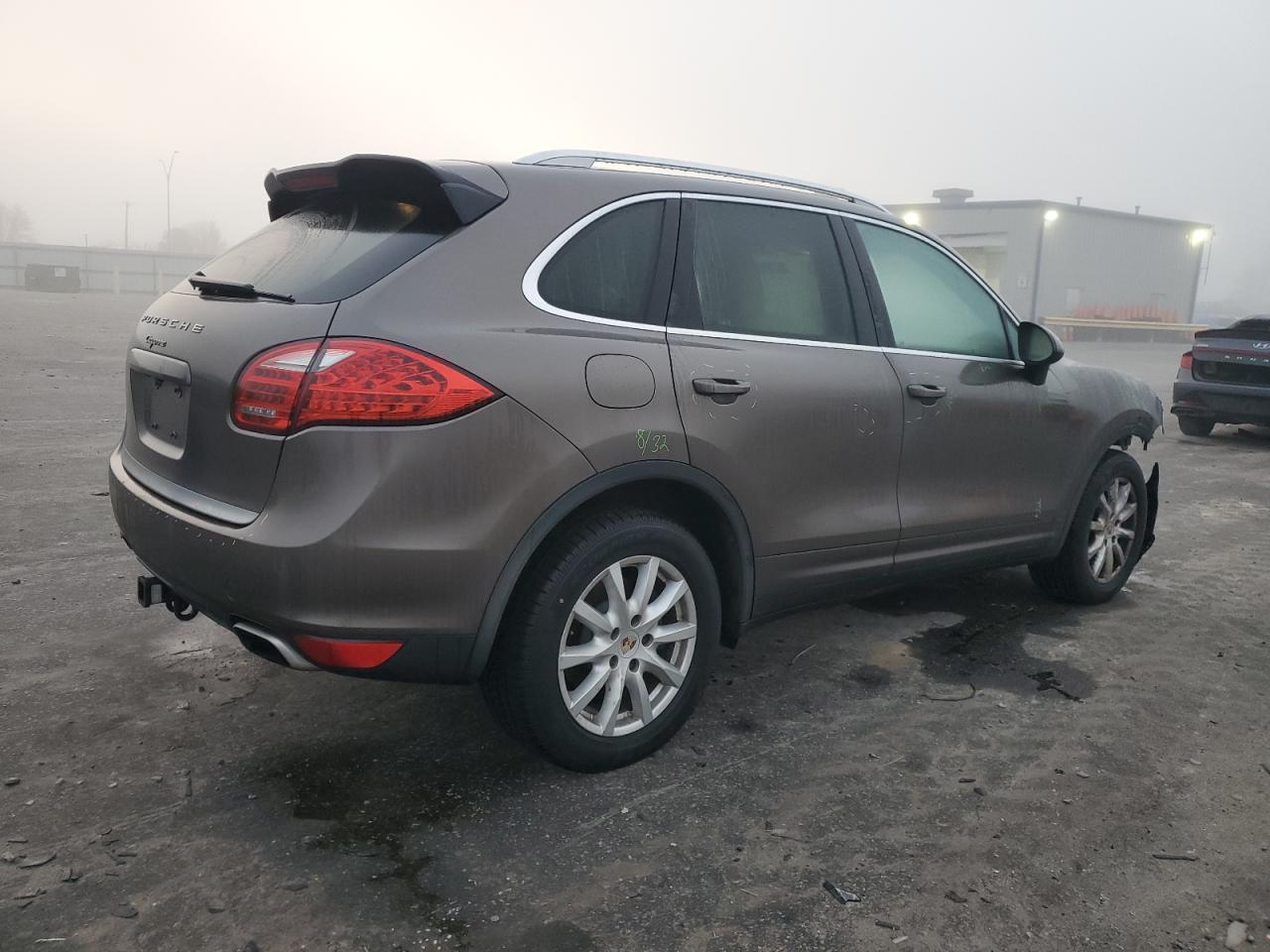 VIN WP1AA2A21DLA03845 2013 PORSCHE CAYENNE no.3