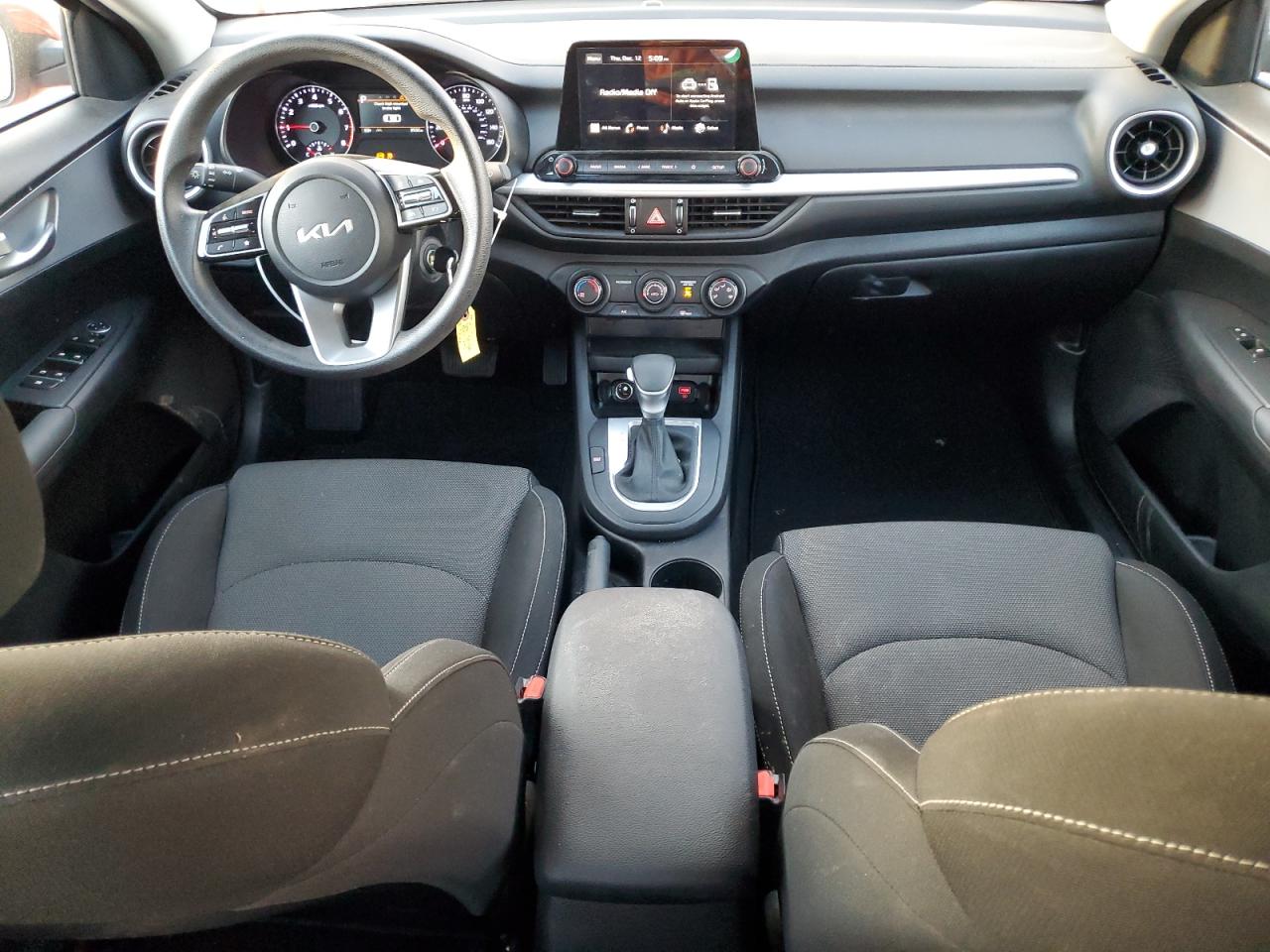 2024 Kia Forte - Image 8