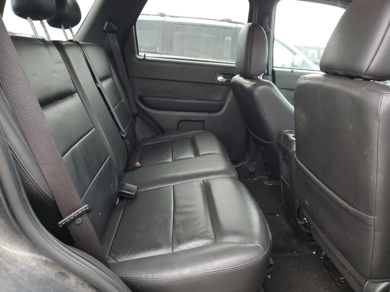 2009 Ford Escape - Image 11
