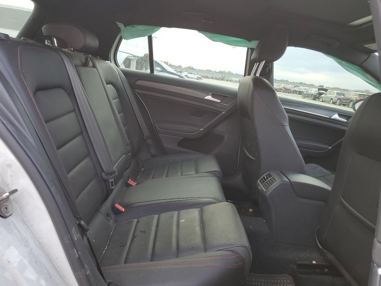2021 Volkswagen GTI - Image 10