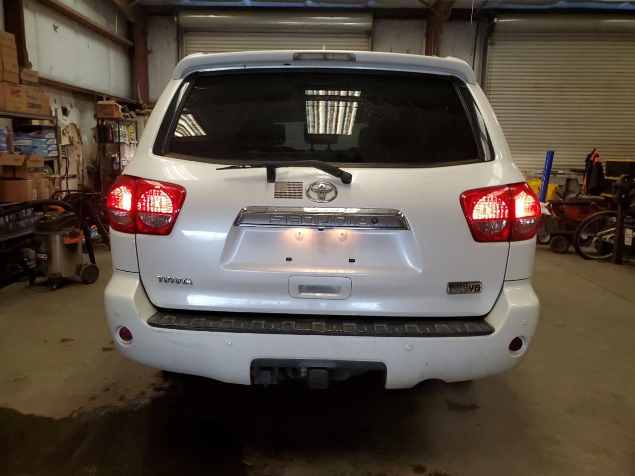 2010 Toyota Sequoia - Image 6