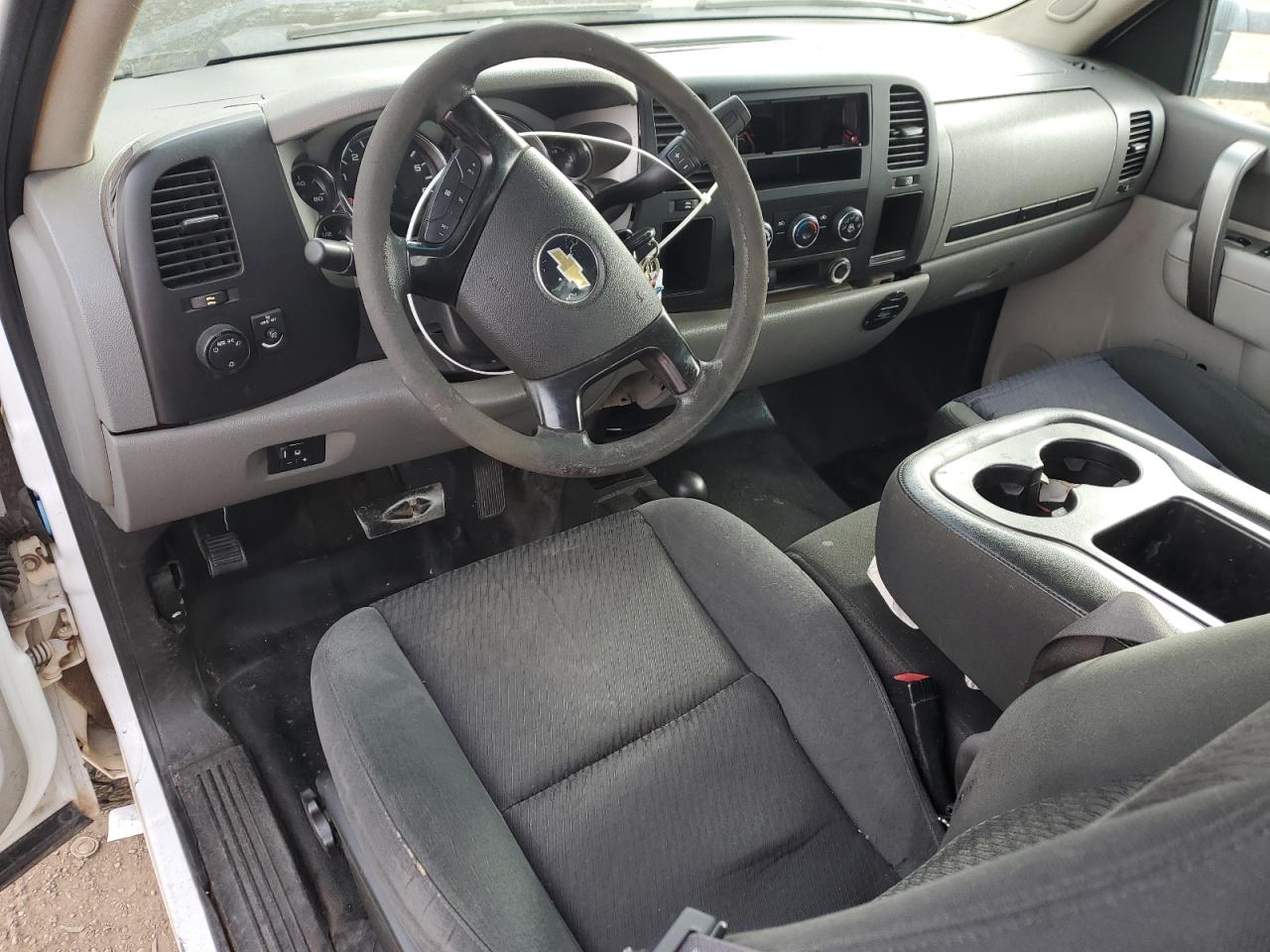 2011 Chevrolet Silverado - Image 8