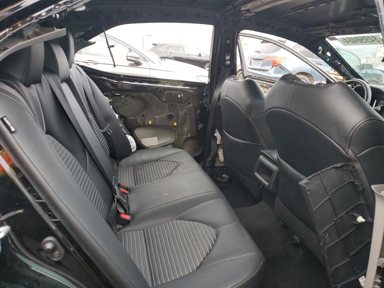 2021 Toyota Camry - Image 10