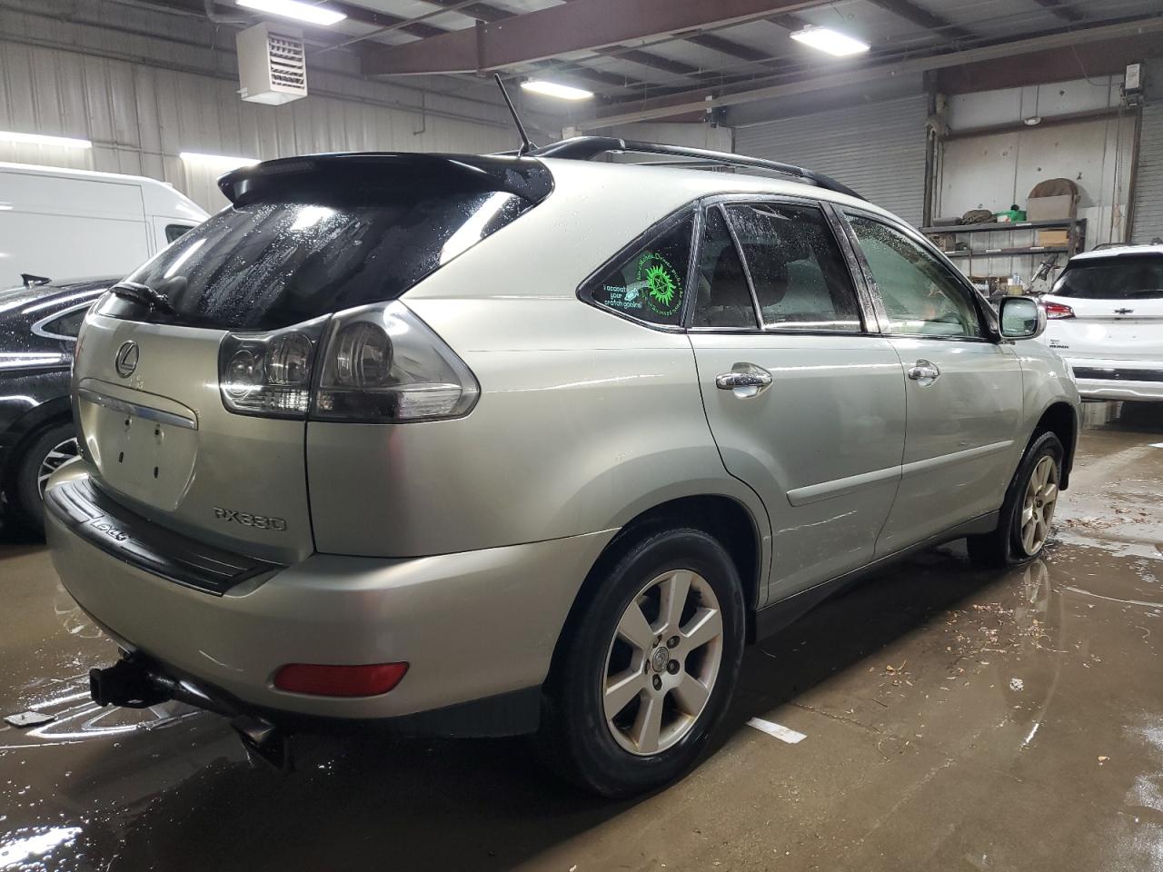 2004 Lexus RX - Image 3