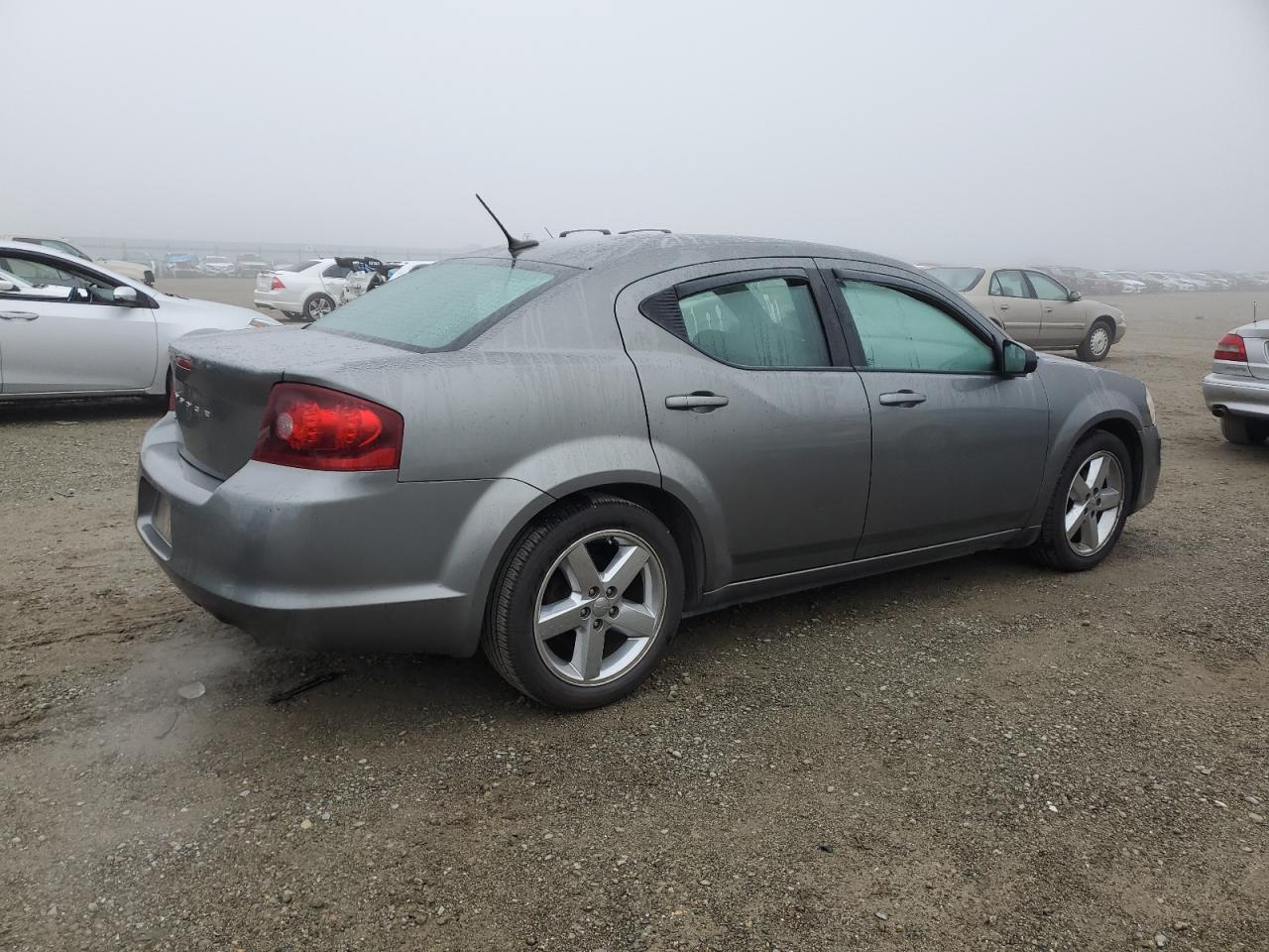 VIN 1C3CDZABXDN658296 2013 DODGE AVENGER no.3