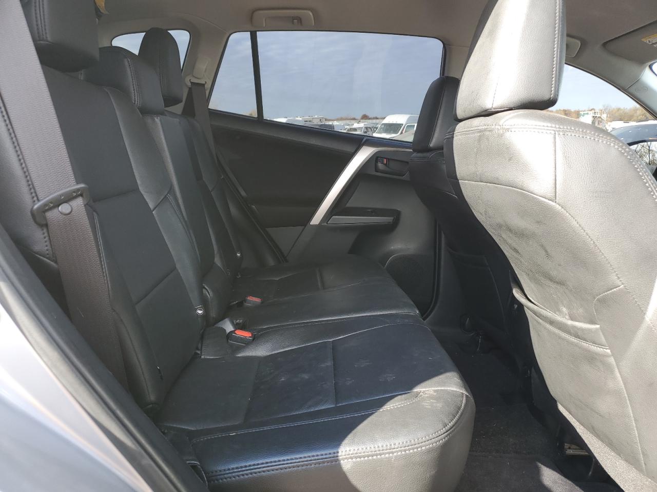 JTMZFREV5JJ178349 TOYOTA RAV4 2018