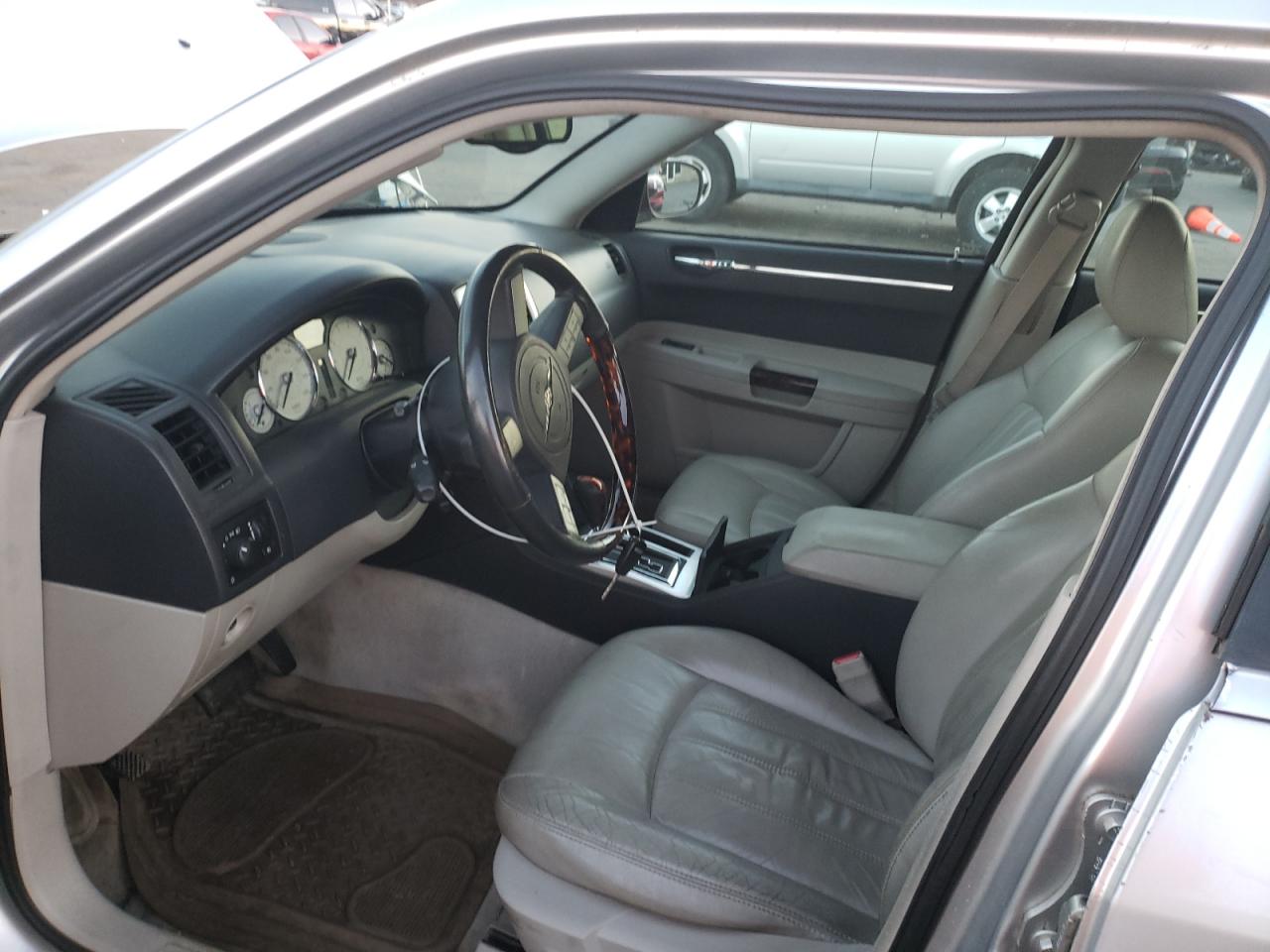 2005 Chrysler 300C VIN: 2C3JA63H45H110255 Lot: 82169444