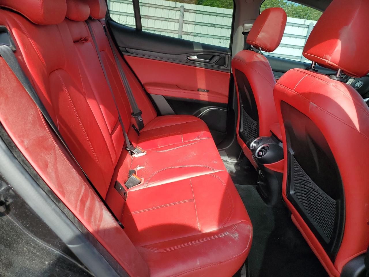 2021 Alfa Romeo Stelvio - Image 11