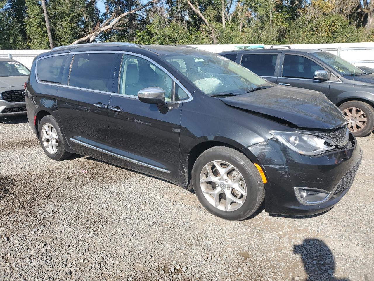2020 Chrysler Pacifica - Image 4