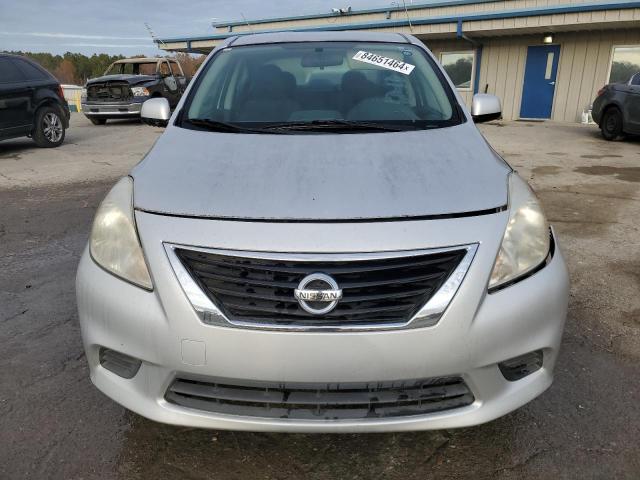  NISSAN VERSA 2012 Серебристый