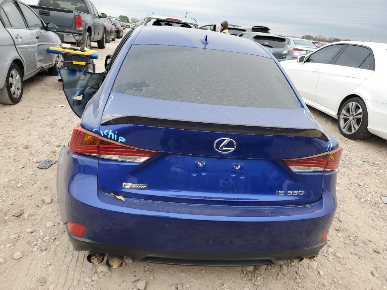 2020 Lexus IS - Image 6