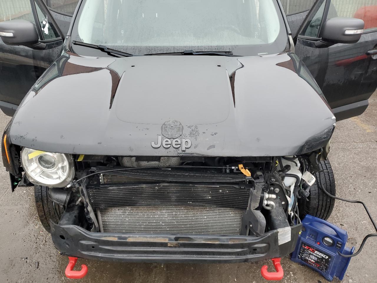 2017 Jeep Renegade - Image 12