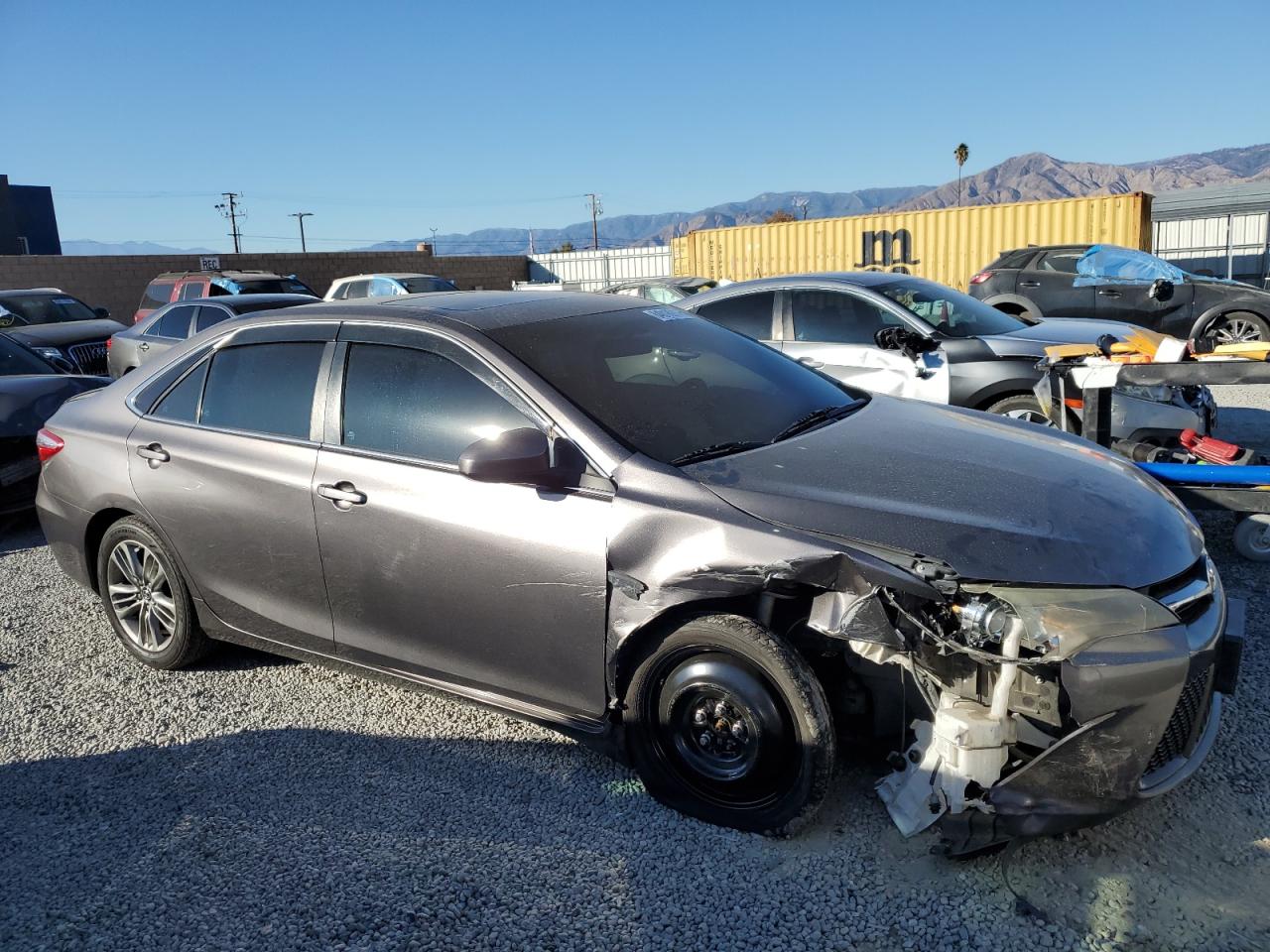 VIN 4T1BF1FK7GU216982 2016 TOYOTA CAMRY no.4