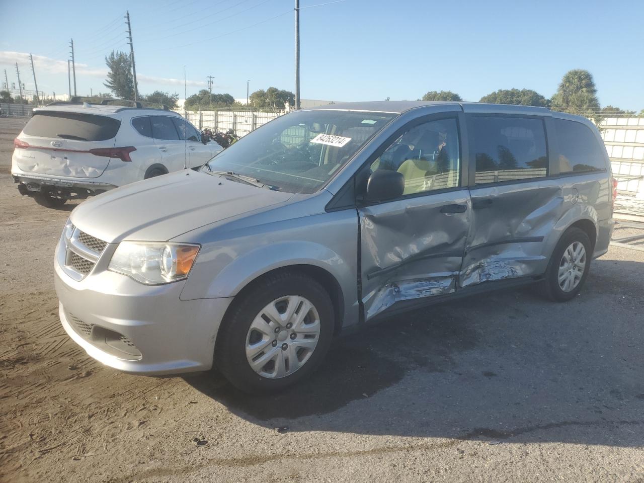 VIN 2C4RDGBGXGR348144 2016 DODGE CARAVAN no.1