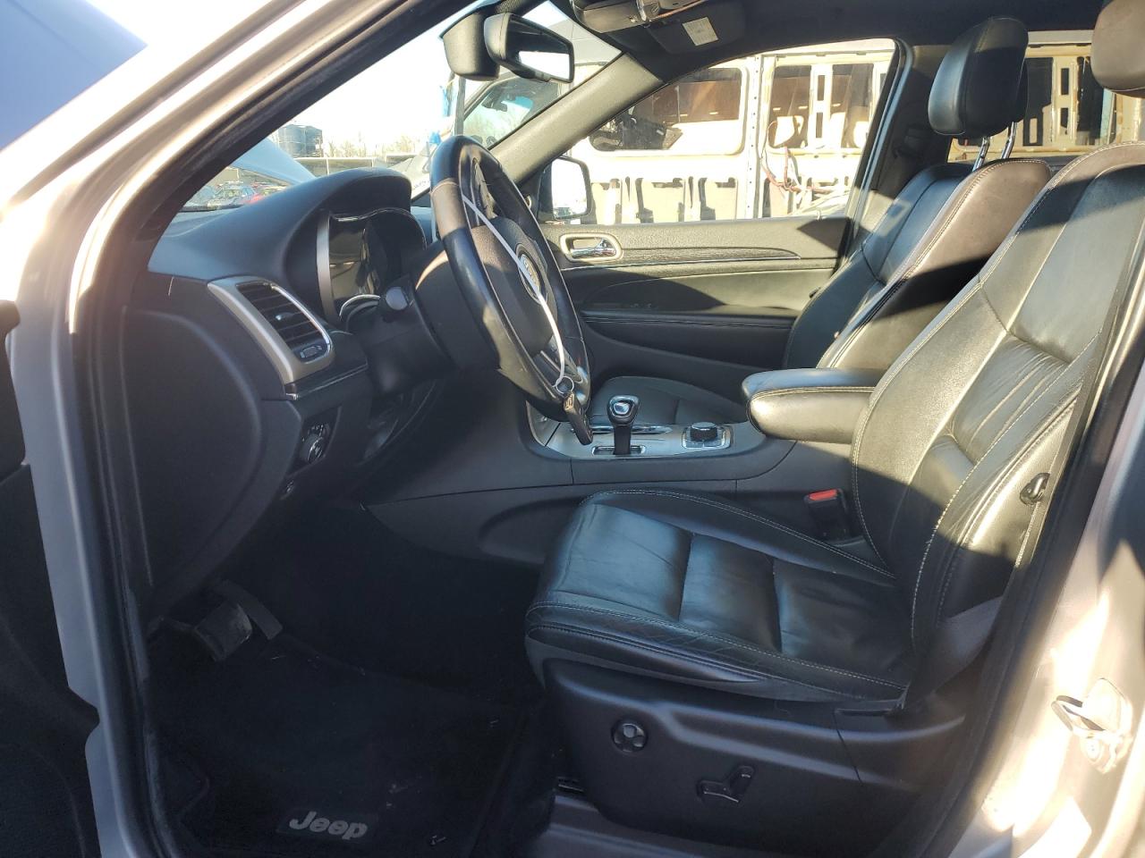 2014 Jeep Grand Cherokee - Image 7