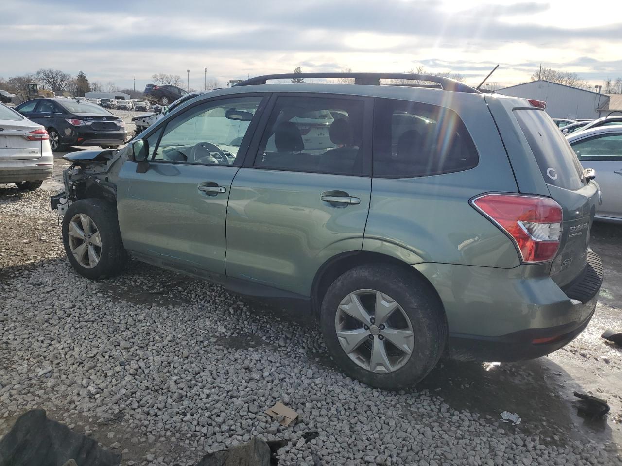 VIN JF2SJADC4FH823901 2015 SUBARU FORESTER no.2