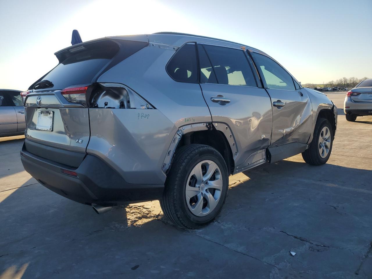 VIN 2T3H1RFV7KW055275 2019 TOYOTA RAV4 no.3