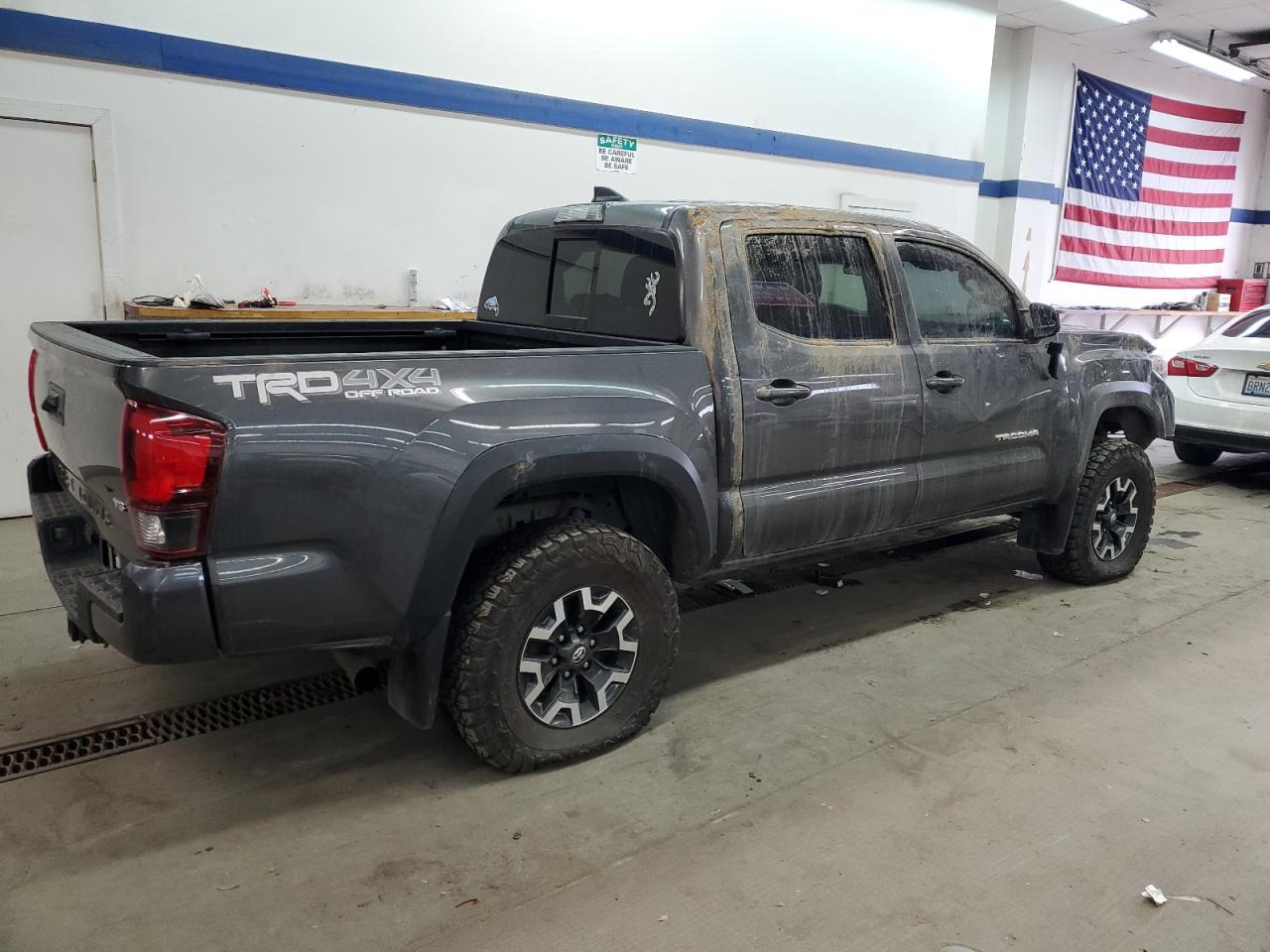 VIN 3TMCZ5AN7KM253343 2019 TOYOTA TACOMA no.3