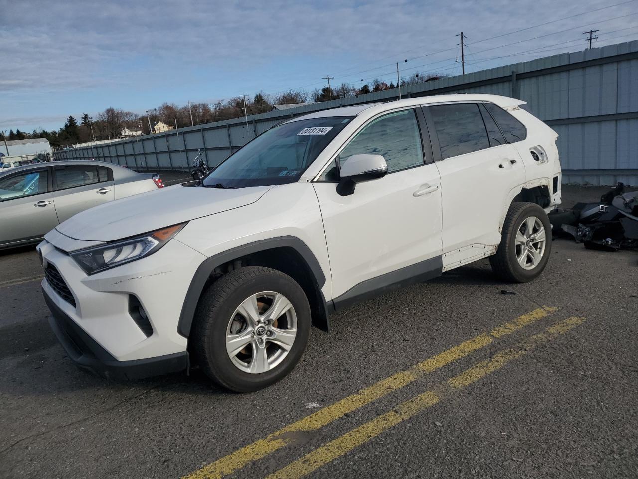 2T3P1RFV1KW039357 2019 TOYOTA RAV 4 - Image 1