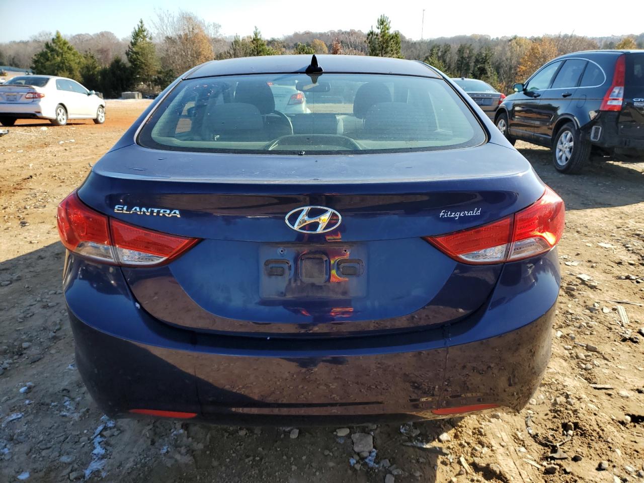 2012 Hyundai Elantra - Image 6
