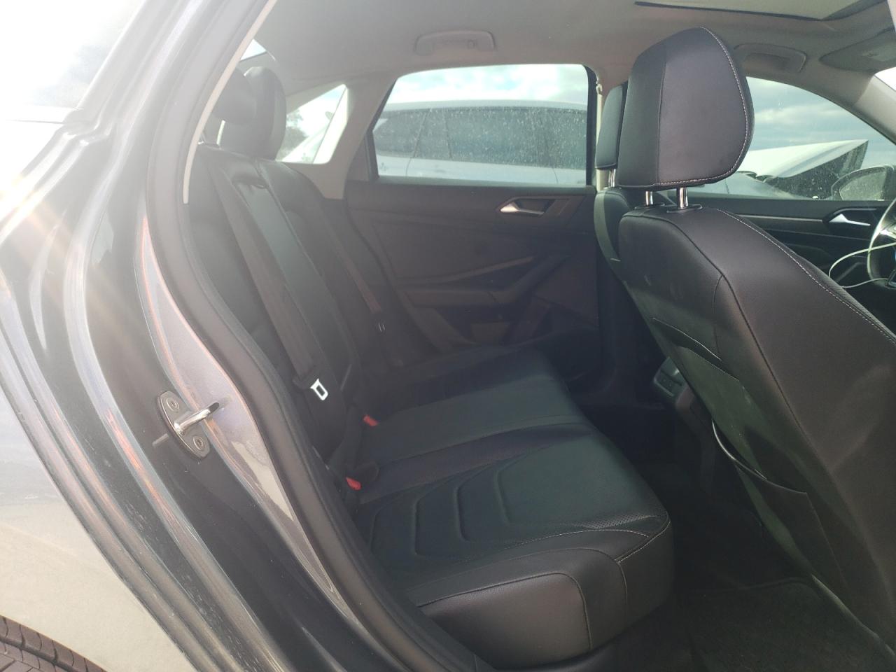 2019 Volkswagen Jetta - Image 10