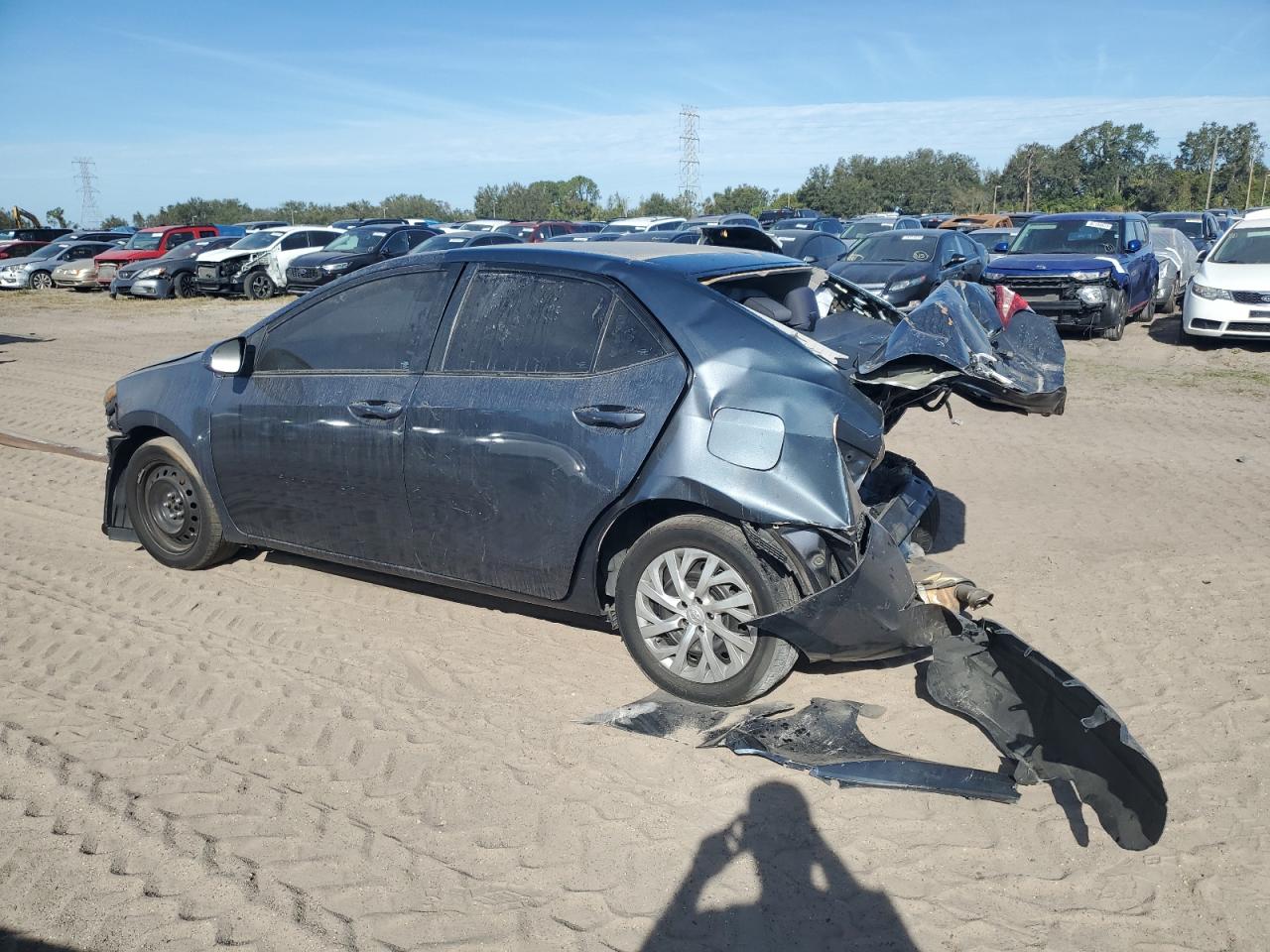 VIN 5YFBURHE6HP657338 2017 TOYOTA COROLLA no.2