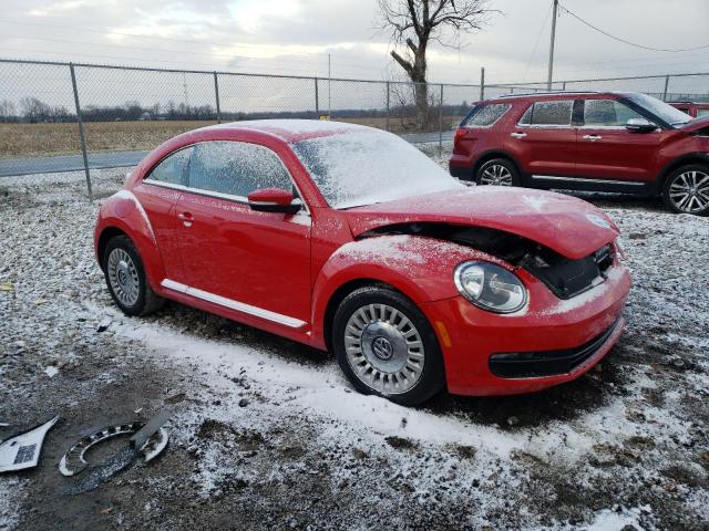  VOLKSWAGEN BEETLE 2016 Червоний