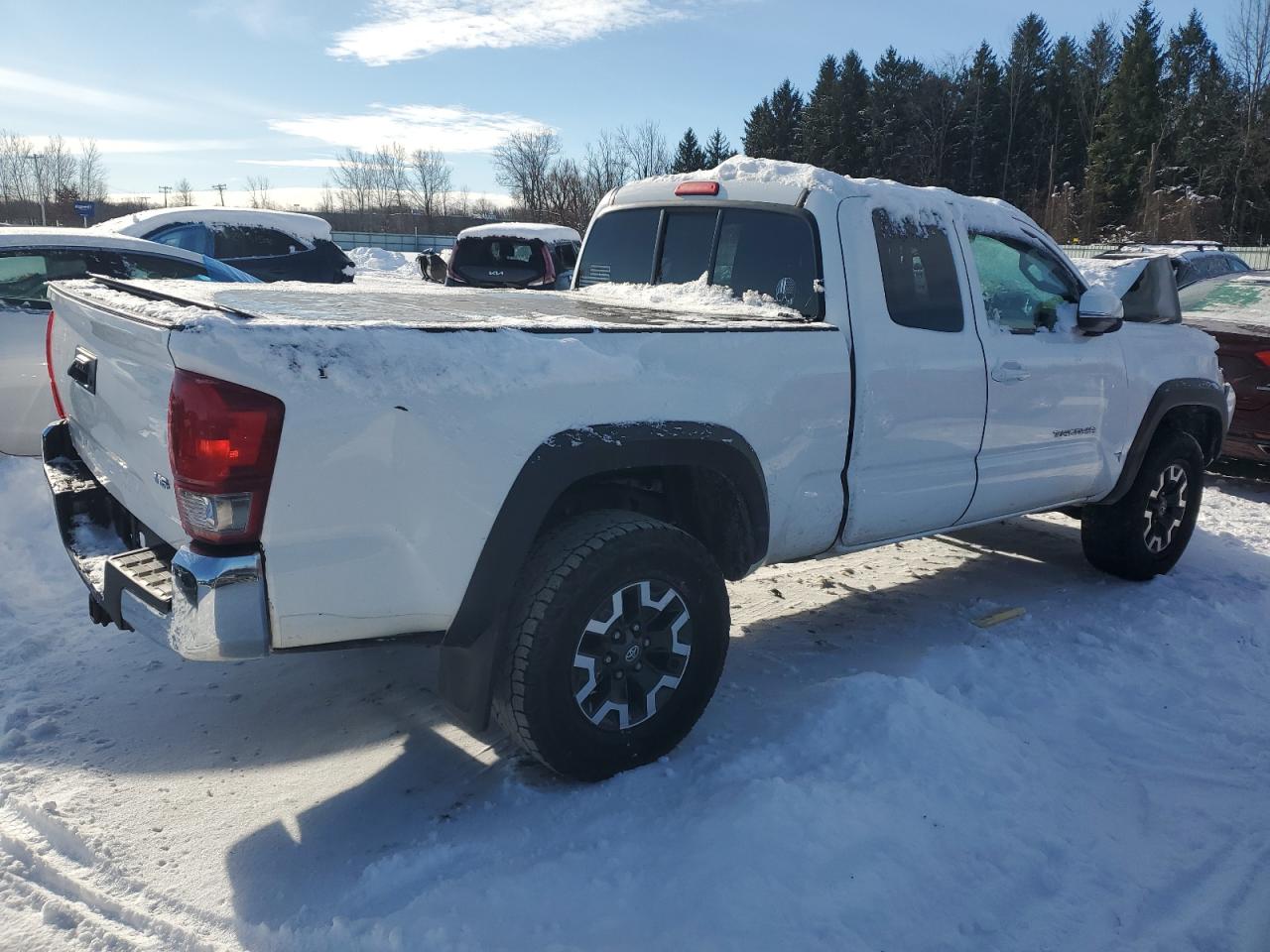 VIN 5TFSZ5AN2HX078286 2017 TOYOTA TACOMA no.3